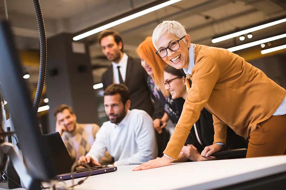 Maximiser l'expertise stratégies efficaces pour l'embauche de seniors